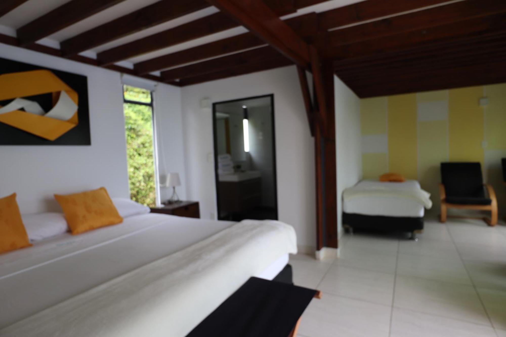 Hotel Syvanna Wellness And Spa Cerritos Luaran gambar