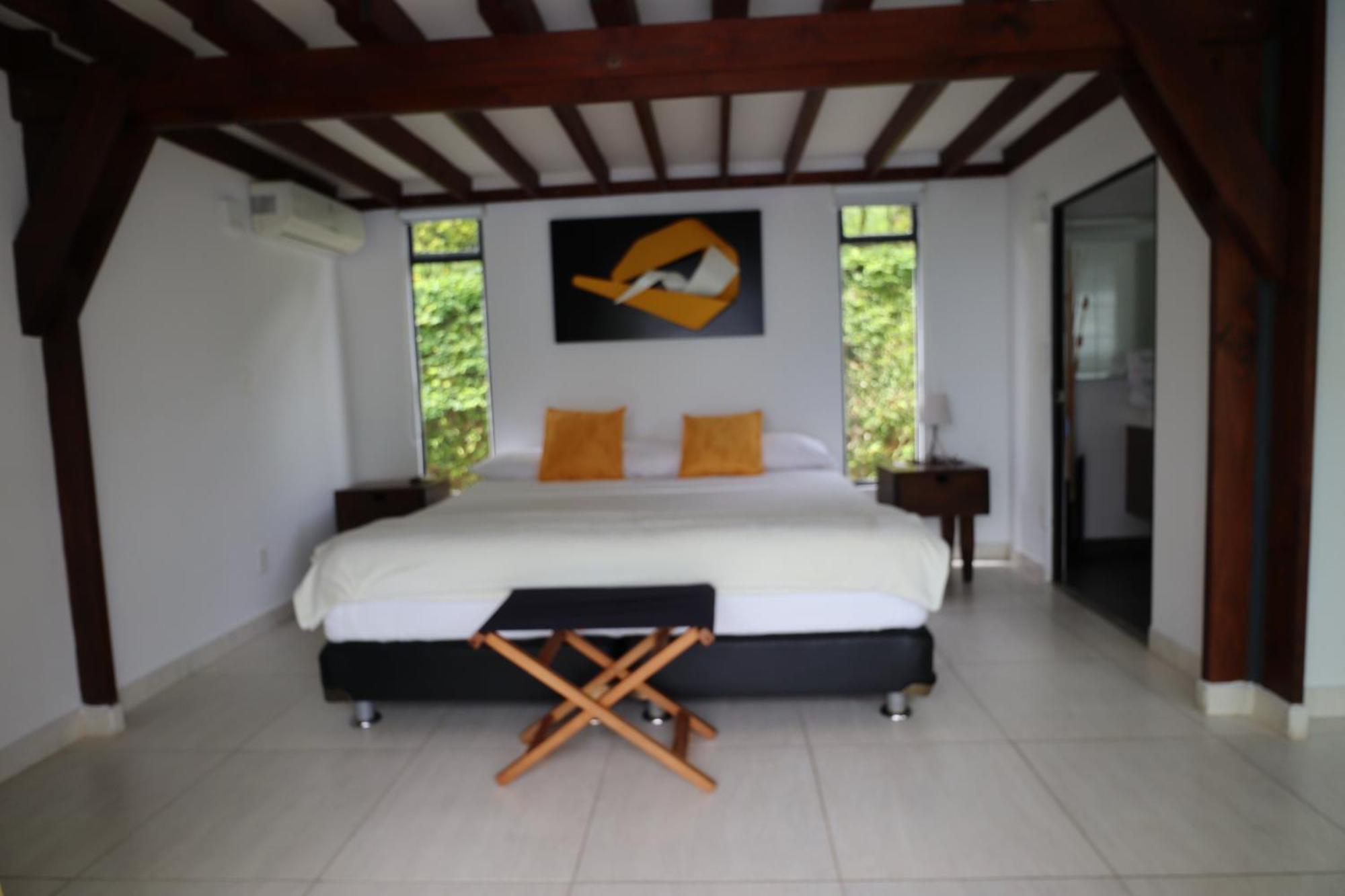 Hotel Syvanna Wellness And Spa Cerritos Luaran gambar