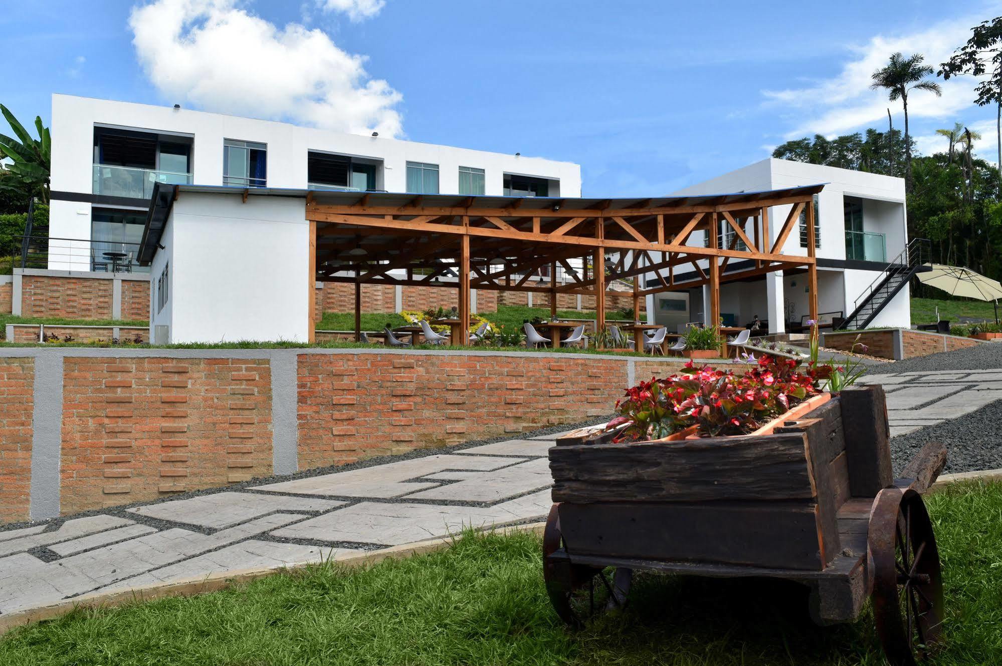 Hotel Syvanna Wellness And Spa Cerritos Luaran gambar