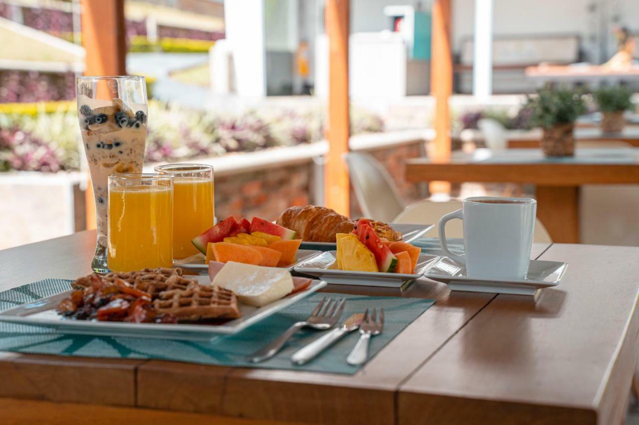 Hotel Syvanna Wellness And Spa Cerritos Luaran gambar