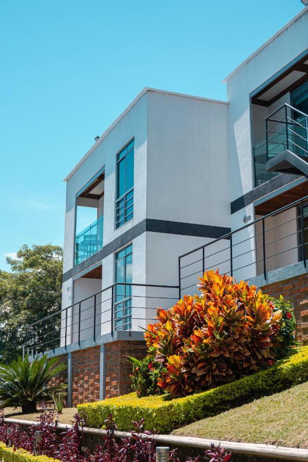Hotel Syvanna Wellness And Spa Cerritos Luaran gambar